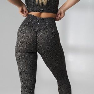 Balance Athletica or Vitality Storm Leggings In Constellation - Size Medium